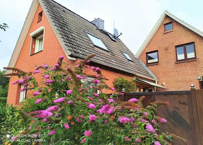 Bahnhofsweg 12 * Sierksdorf